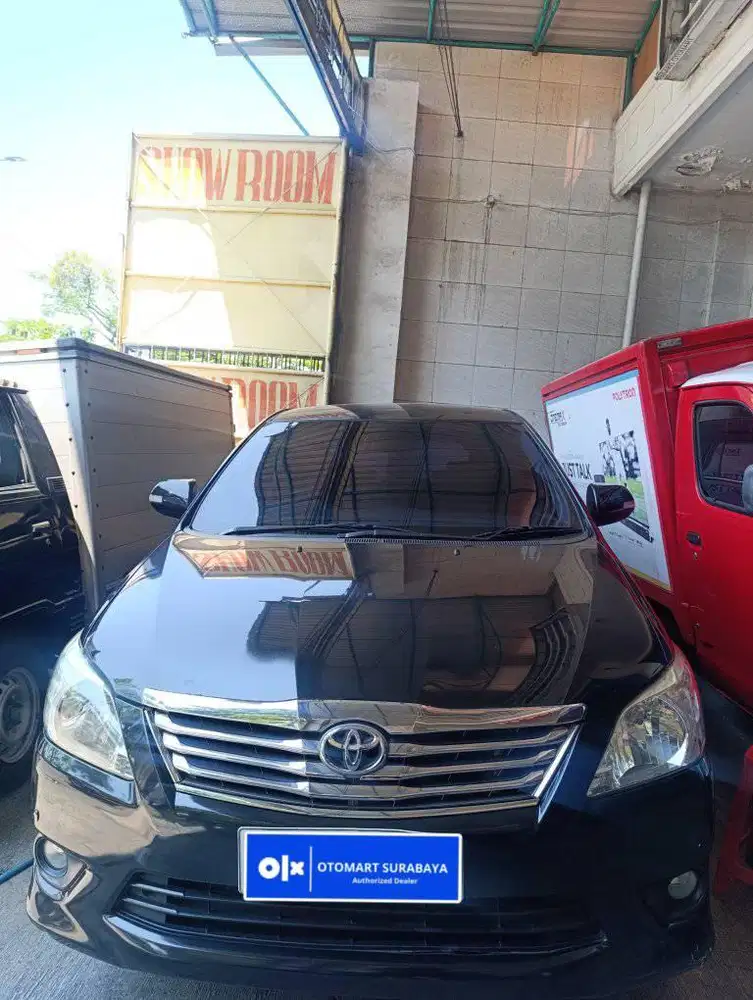 TOYOTA 2013 INNOVA V 2.0 AT HITAM ORISINIL OTOMART 286 KENJERAN