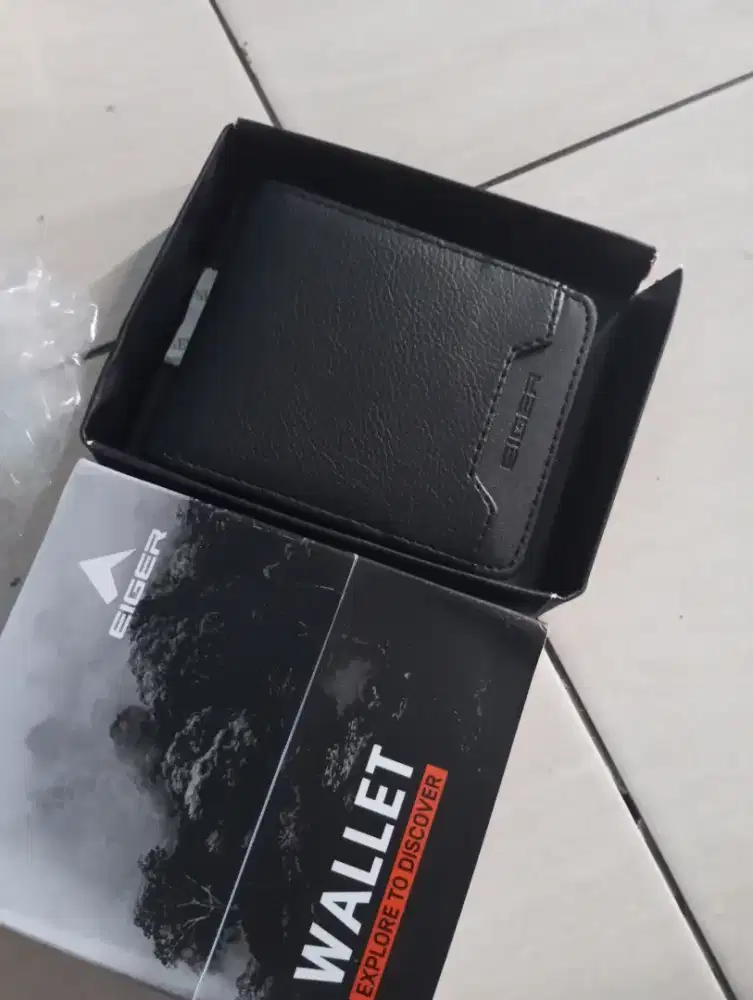 Dompet Eiger baru