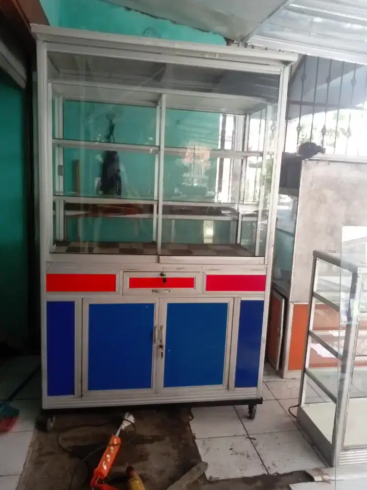 Etalase makanan second