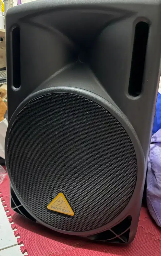 Speaker aktif Black