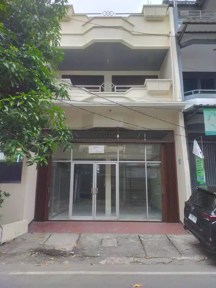 RUKO STRATEGIS SIAP PAKAI – LOKASI RAMAI PADEMANGAN!