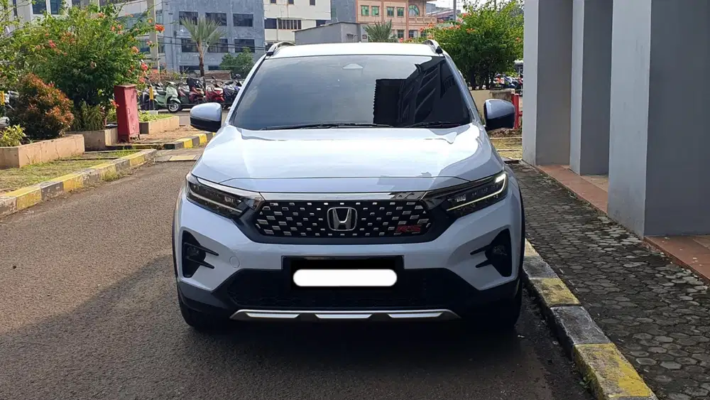 Km26rb honda wrv rs sensing 2023 putih pajak panjang