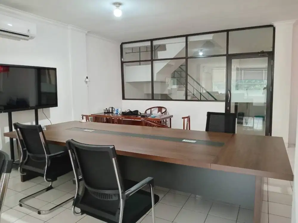 Office Chair 90% new, 9pcs