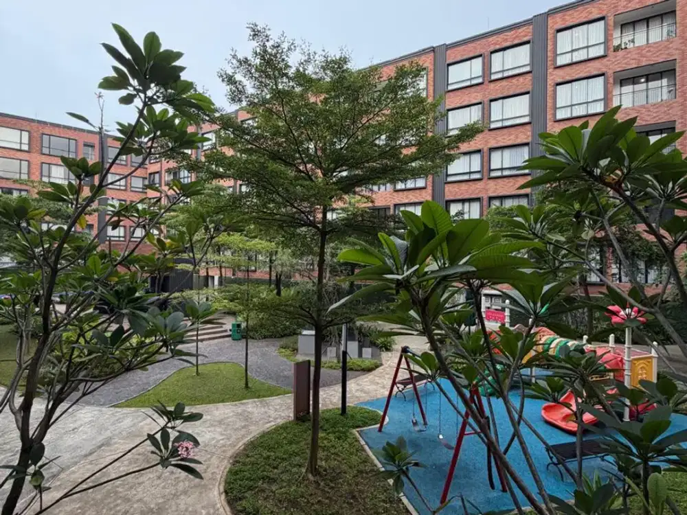 Dijual Apartemen LLOYD 3BR Alam Sutera Lantai Rendah View Playground