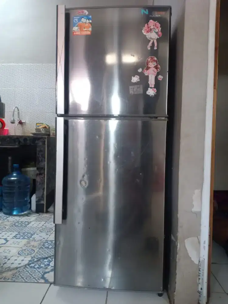 Kulkas Sharp 2 pintu