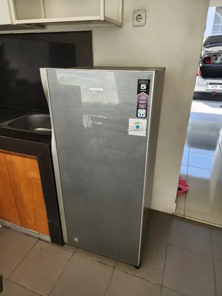 KULKAS 1 PINTU POLYTRON 182 LITER