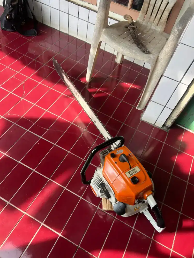 Gergaji mesin Stihl MS 720