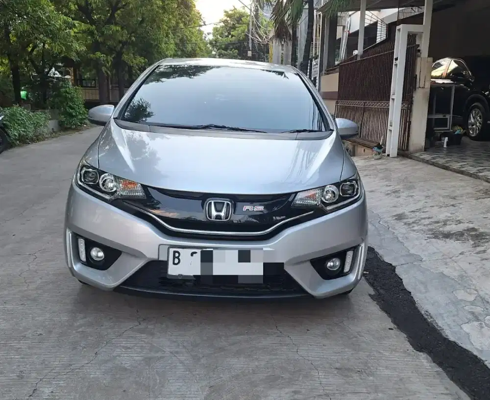 HONDA JAZZ RS 1.5 AT SILVER MET. TAHUN 2014