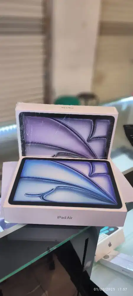 New iPad Air 8 M4 128GB garansi 1 tahun (wifi)