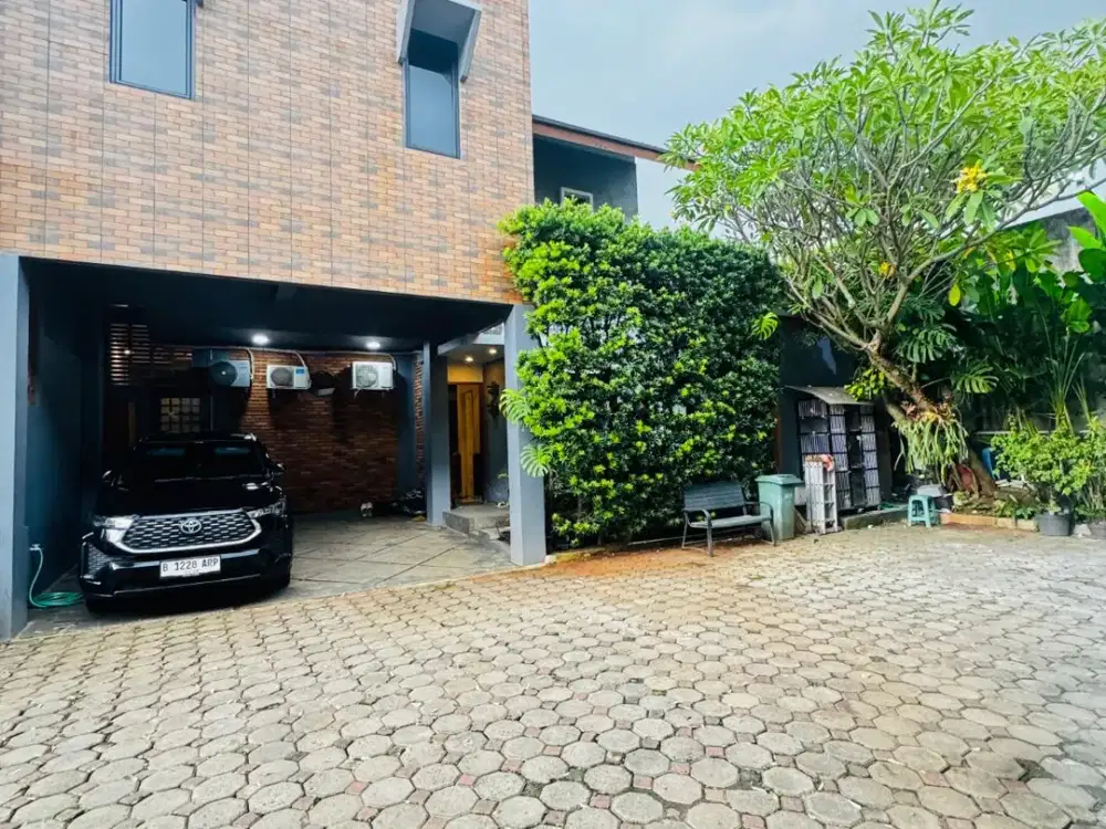 Dijual Rumah Siap Huni Furnished 2 Lantai Dengan Swimming Pool di Jagakarsa