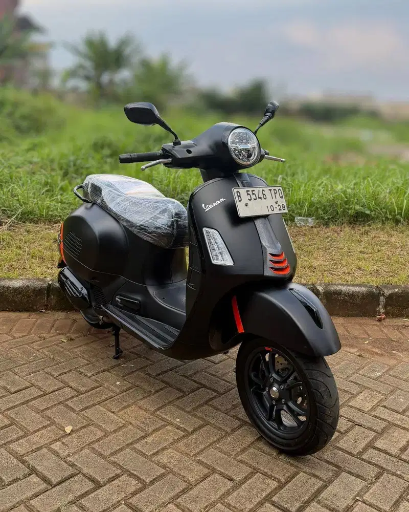 JUAL MURAH VESPA GTS S iGET ABS FACELIFT “KEYLESS” 2023 MULUS