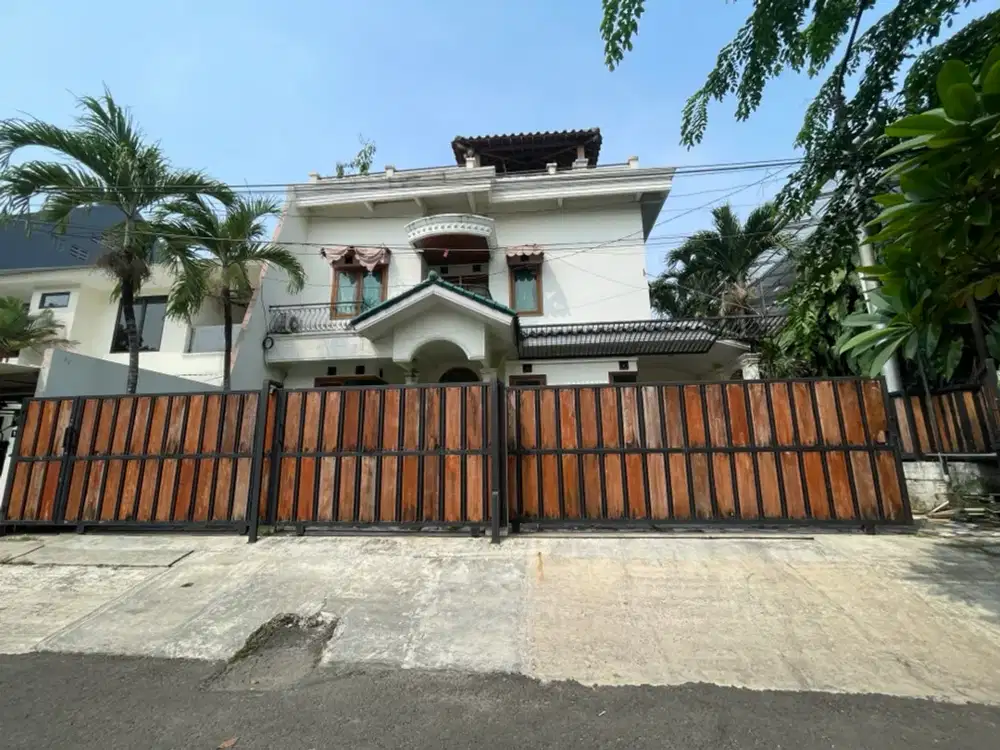 Rumah 3 Lantai Siap Huni Di Pulomas, Jakarta Timur