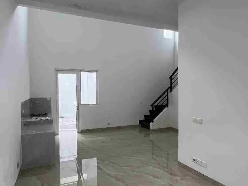 dijual rumah baru Reno di gading Serpong