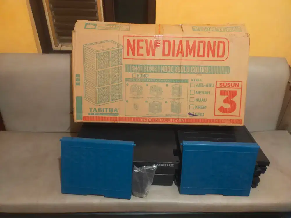 Lemari Plastik 3 susun