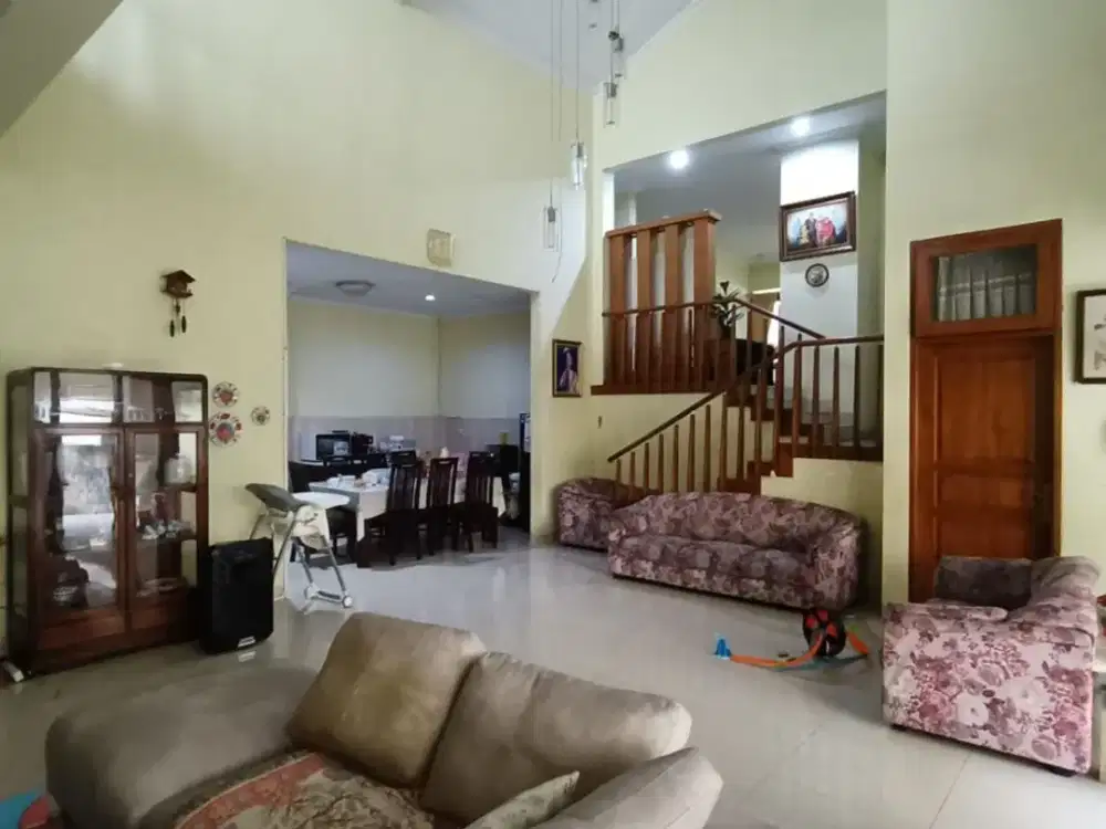 Rumah Bagus Terawat dan Siap Huni di Cigadung Selatan, Bandung