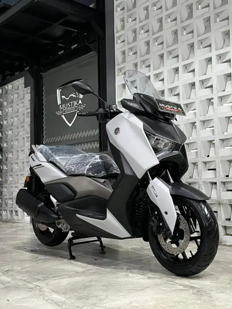 KM 5rb‼️Yamaha Xmax Connected 2024. Plat L. DANNY Mustika Motor Sulfat