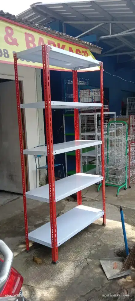 Rak gudang serbaguna