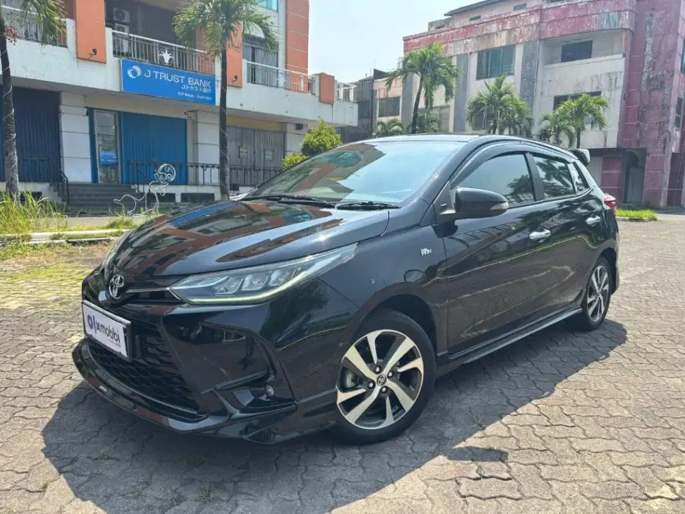 DP MURAH - Toyota Yaris 1.5 S Bensin MT 2021 Hitam