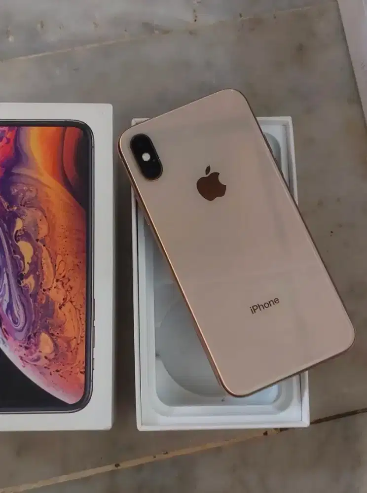 Iphone xs 64gb lengkap (bisa tt hp