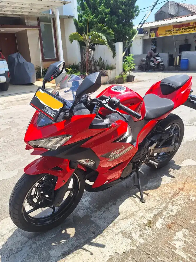 Kawasaki Ninja Merah 2023 Non ABS
