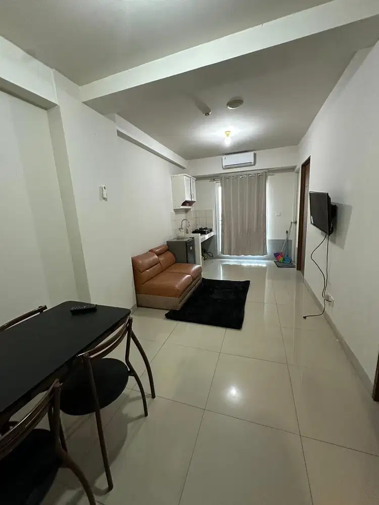 Jual Apartment Oak Tower 2BR Semi Furnish