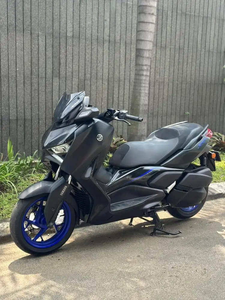 Yamaha Xmax Connected 2025