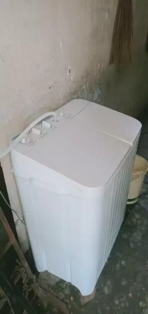 MESIN CUCI 2 TABUNG UKURAN GEDE 12 KG INSAALLOH BAGUS NORMAL