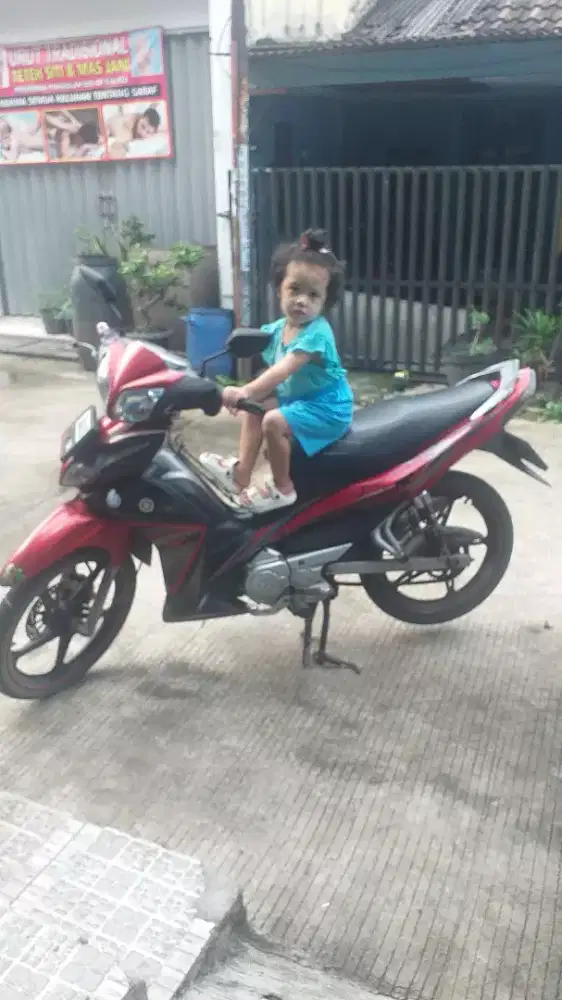 yamaha jupiter z cw 2010 red