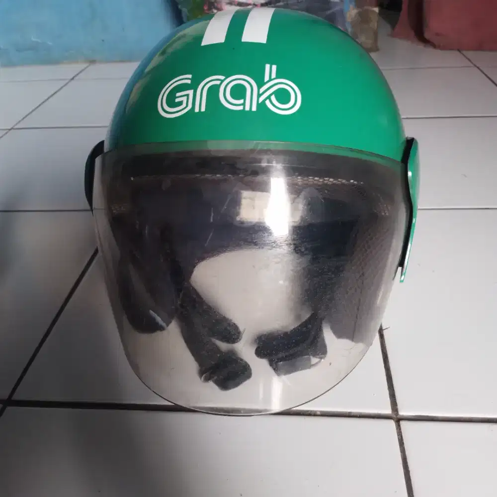 Helm busa masih tebel