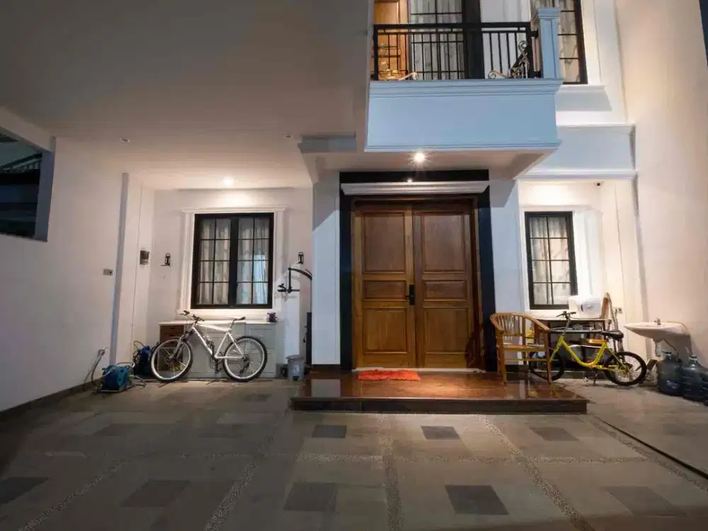 Rumah Full Furnish Dapur Bersih dan Dapur Kotor Dengan 5 Kamar Tidur