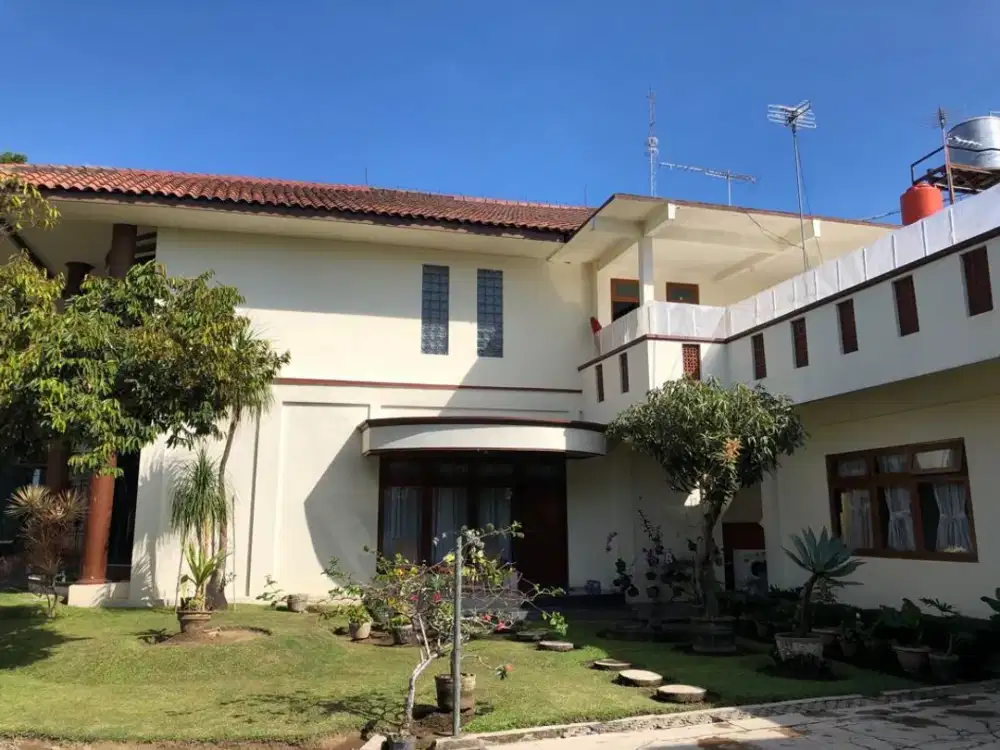 Dijual Rumah Plus Usaha Fully Furnished di Jl Merbabu Boyolali