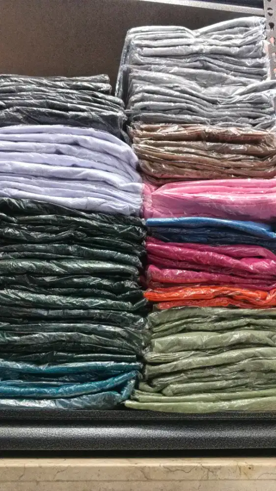 Dibutuhkan PRIA min umur 25thn (utk TOKO BAJU)