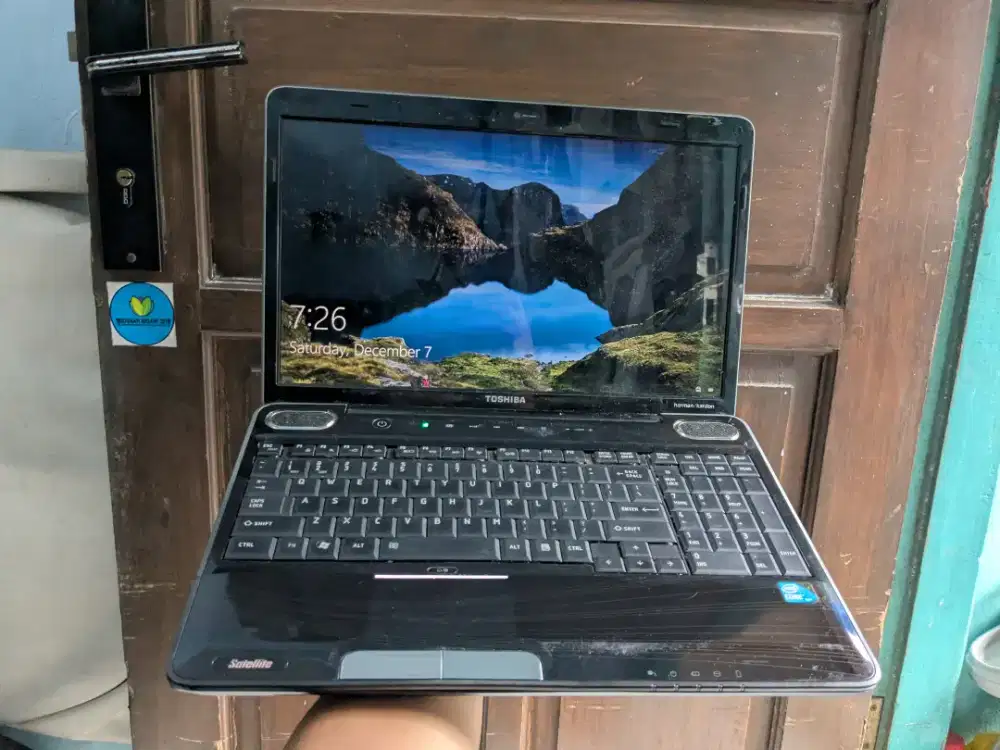 Laptop Toshiba Satelite A505 Core I3 Ram 4 Normalan Tinggal Pake Aja