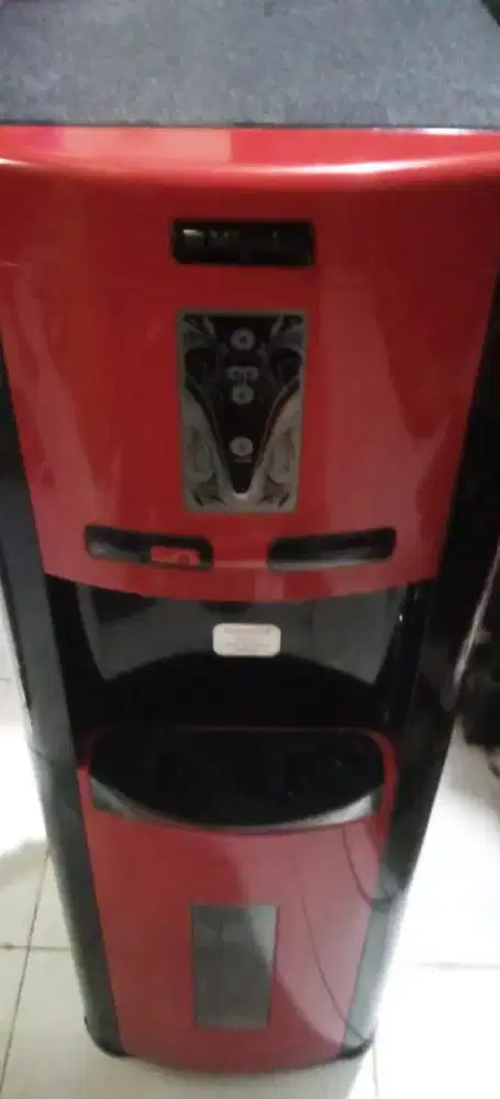 Jual cpt aja nih dr pd gk di pke,dispenser  galon bawah Miyako normal