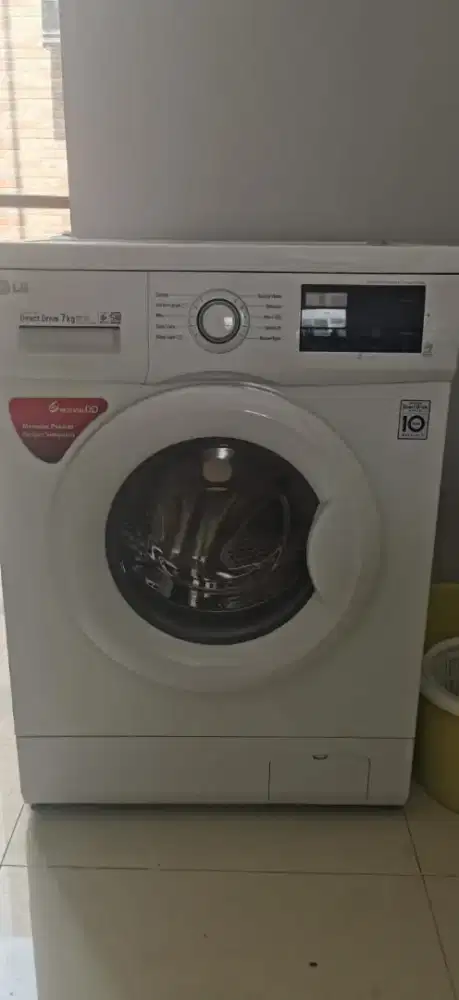 Mesin cuci LG otomatis