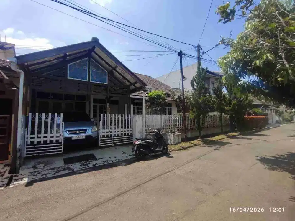 rumah 1lantai sangat terawat di golf barat arcamanik bandung