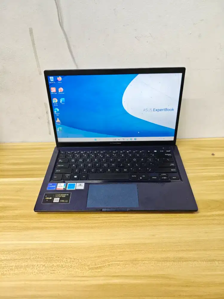 Asus ExpertBook B1500CE. Core i7-1165G7. Ram 16gb. Ssd 256gb