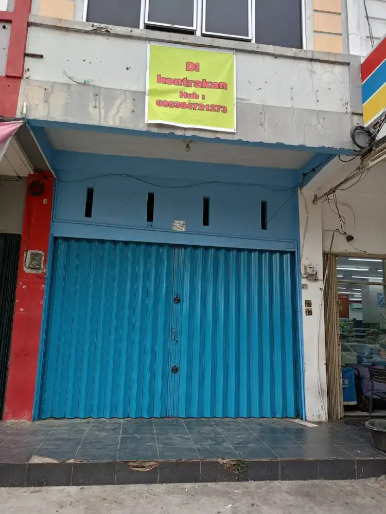 Disewakan ruko 3 lantai, lokasi strategis dan bebas banjir