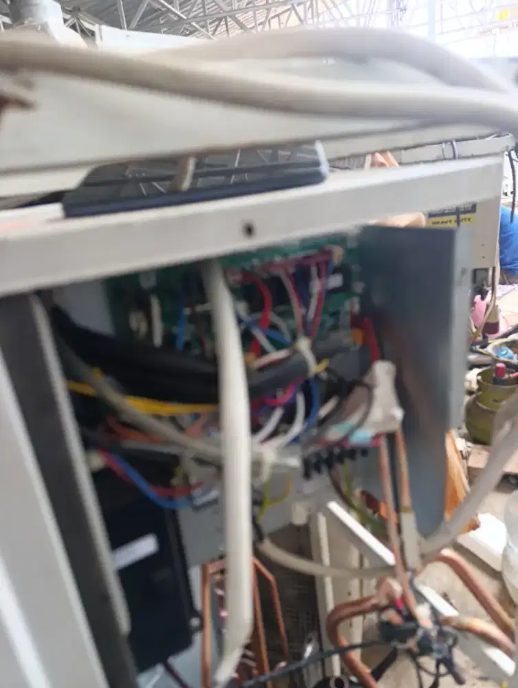 Dibutuhkan Teknisi Elektro