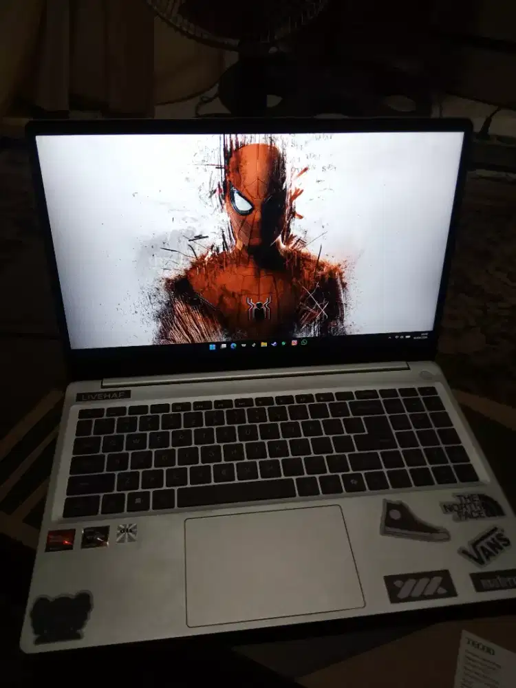 Laptop Tecno megabook k15s