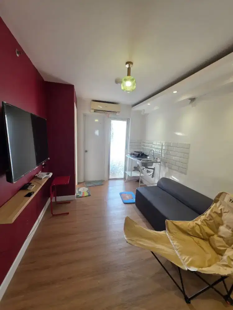 Disewakan 2 BR Semi Furnished Apartemen Bassura City