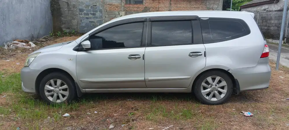 Nissan Livina 2014 Bensin