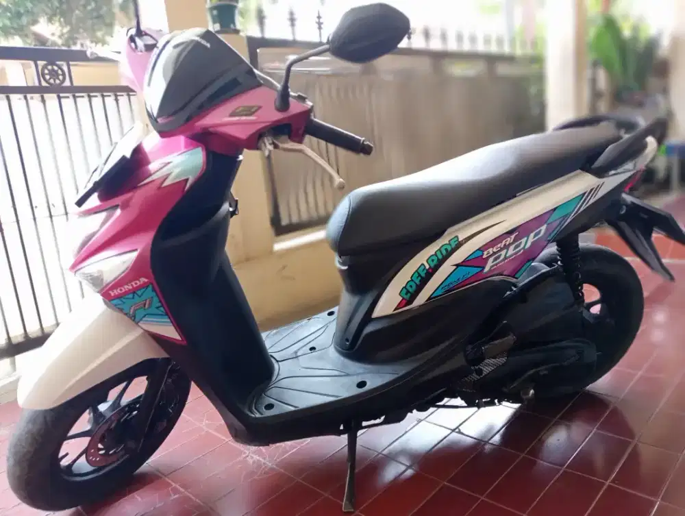 Honda Beat Pop Fi-CBS-ISS 2016 Putih Magenta mulus lengkap mantaap.
