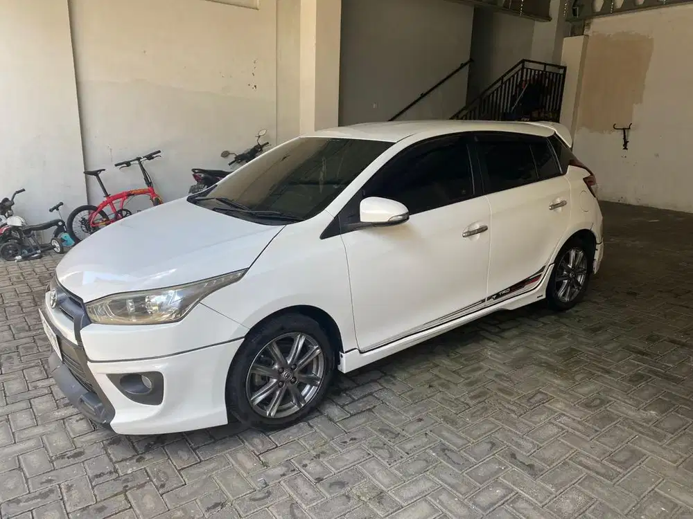 Yaris TRD sportivo AT matic 2015