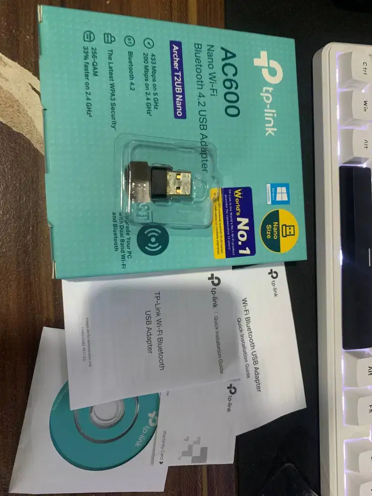 Wifi Bluetooth adapter + keyboard