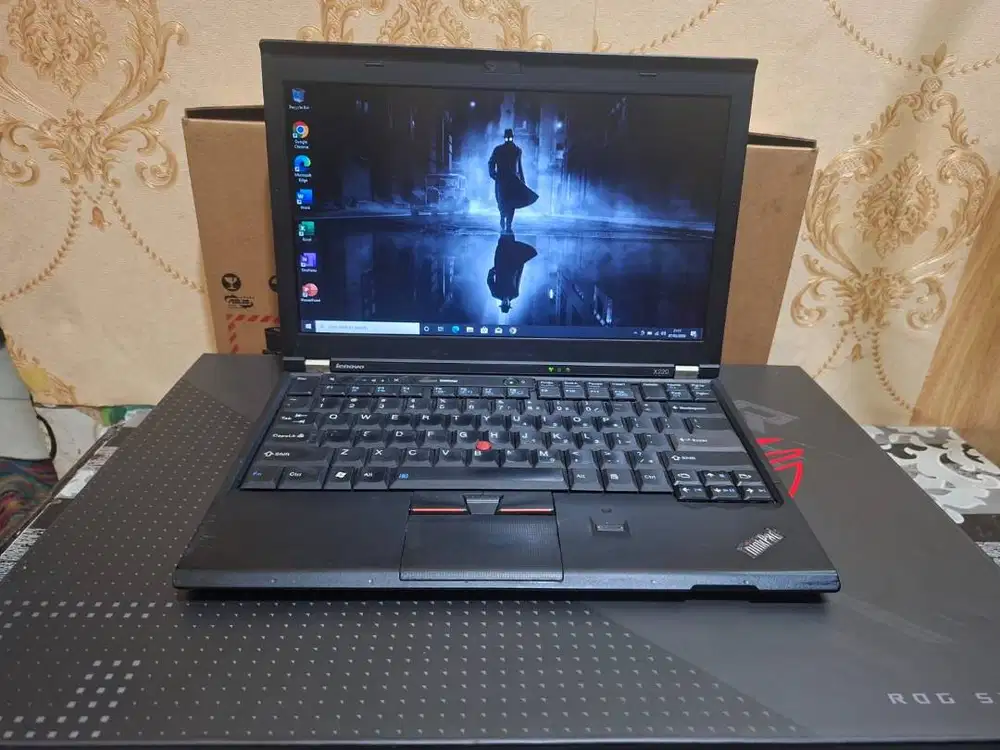 Lenovo Thinkpad X220 Intel Core i5 2.50Ghz Siap Pakai