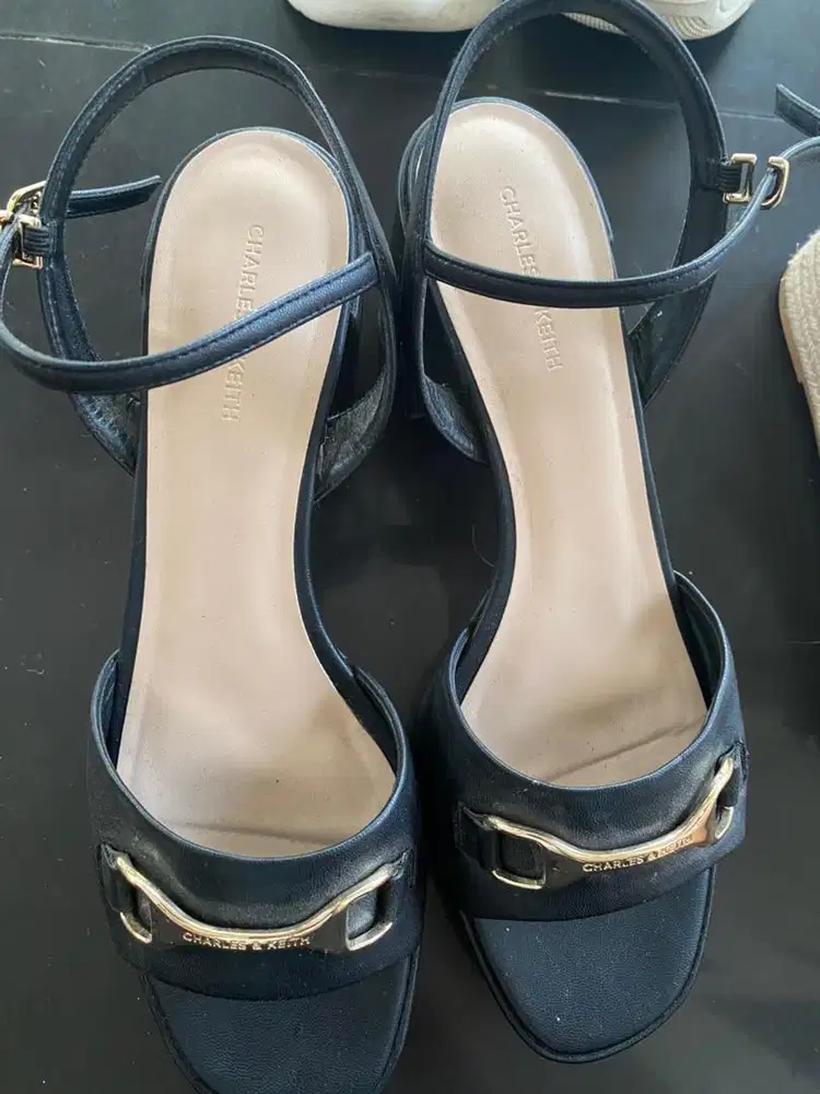 sepatu charles & keith45045