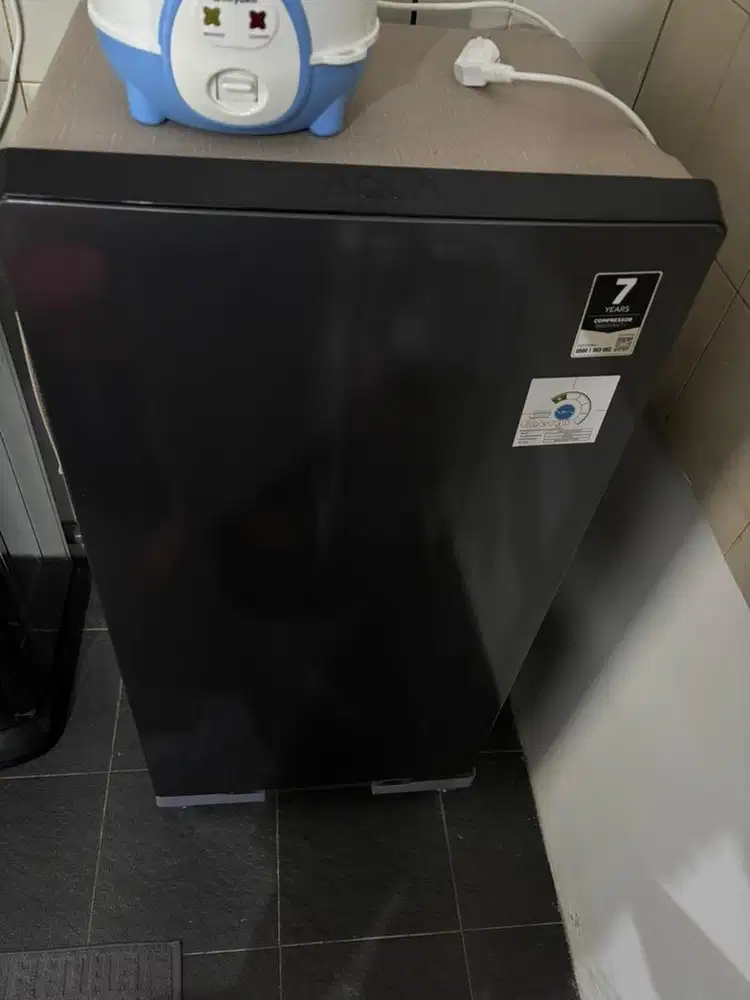 JUAL KULKAS 1 PINTU MERK AQUA!!!