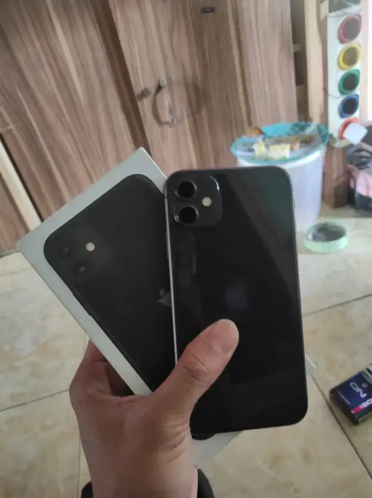 Iphone 11 64gb internasional masih mulus fullest