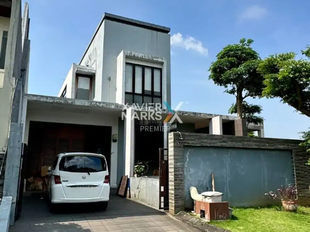 Dijual Rumah Hook Open Space Boulevard Istana Dieng Malang